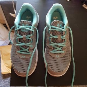 Under armour tennis shoes